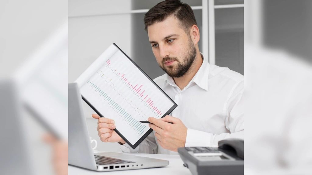 monitor-labor-costs-regularly-how-to-reduce-labor-costs
