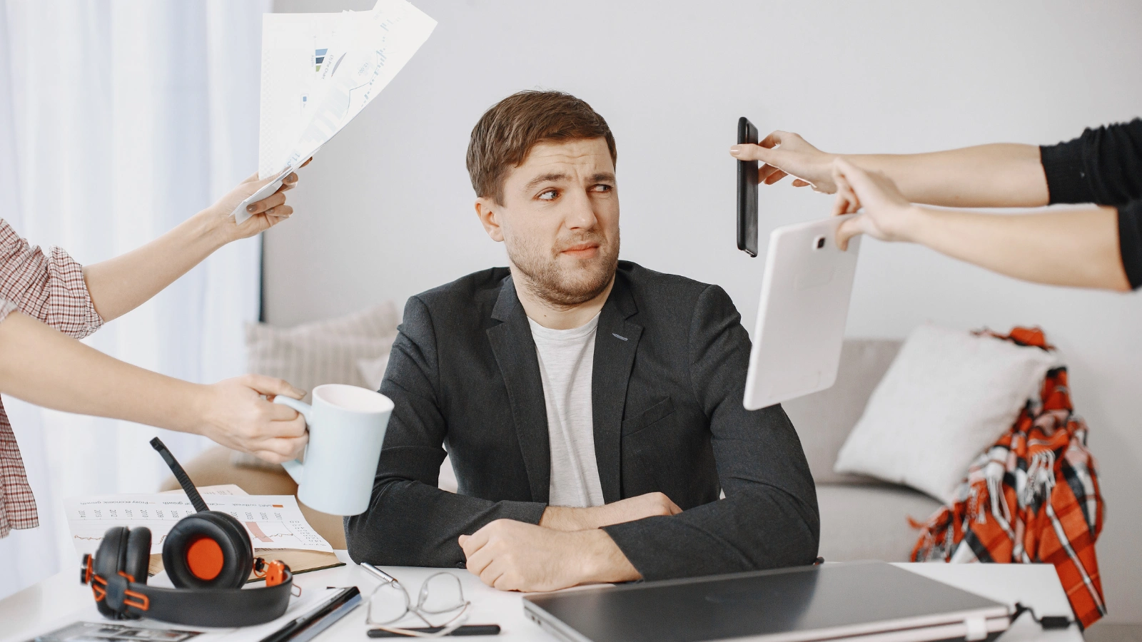 Common Signs Of A Disgruntled Employee Common-Signs-Of-A-Disgruntled-Employee