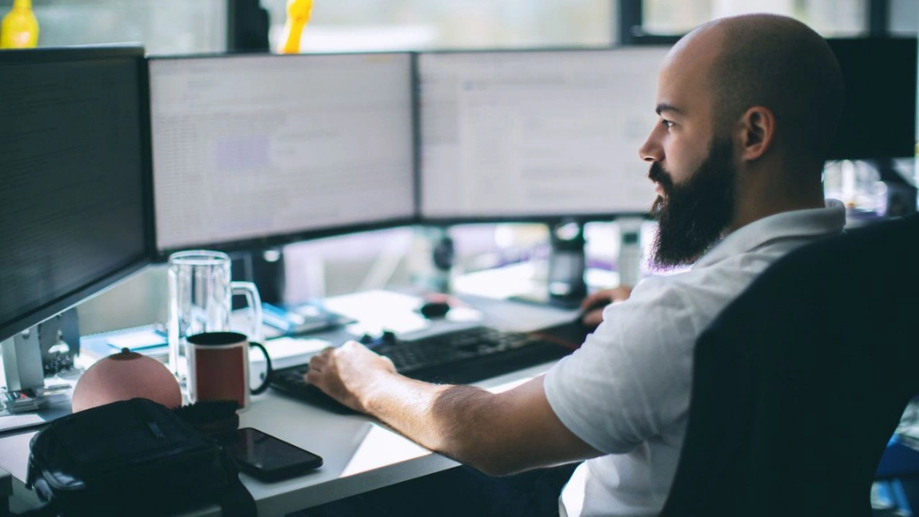 Why Are Companies Turning To Screen Monitoring screen-monitoring