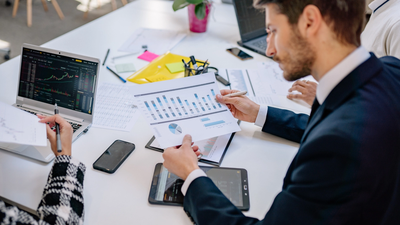 what-to-look-for-employee-engagement-survey-tools